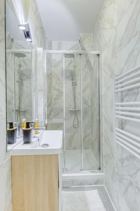 Appartement Moderne, Proche Porte De Versailles Et Gare De Clamart Μαλακόφ Εξωτερικό φωτογραφία